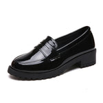 Round toe Cross-tied Slip-On