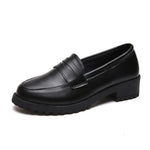 Round toe Cross-tied Slip-On