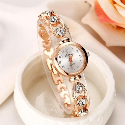 Ladies Elegant Rhinestone Analog Quartz Wrist Watch